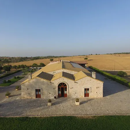 Masseria Chinunno Bed & Breakfast 2*
