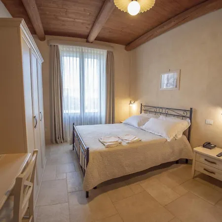 Masseria Chinunno فندق مبيت وإفطار